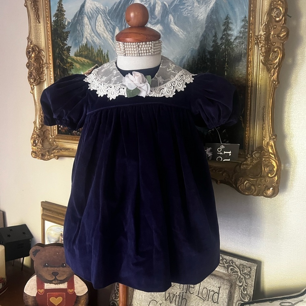 💜 Ruth of Carolina Purple Velvet
Lace Collar Dress 2T NWT 68.00